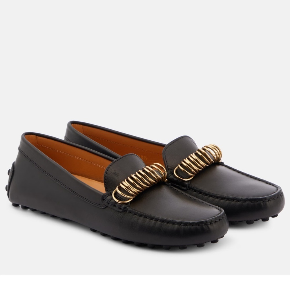TOD'S
Gommino Cavillon Leather Rings Driver Loafers size 38